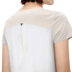 On | Women's Performance-T - Pearl -Cheap Sports Store 202.01022 W On Performance T backdetail