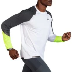 Brooks | Men's Run Visible Long Sleeve -Cheap Sports Store 211408134 M Brooks RunVisibleLongSleeve front