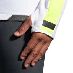 Brooks | Men's Run Visible Thermal Hoodie -Cheap Sports Store 211411134 M Brooks RunVisibleThermalHoodie sleeves