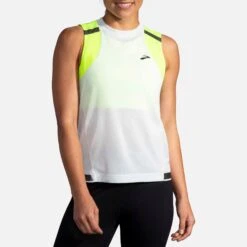 Brooks | Women's Carbonite Tank 11 Brooks | Women's Carbonite Tank -Cheap Sports Store 221496052 F brooks carbonitetank modelfront2