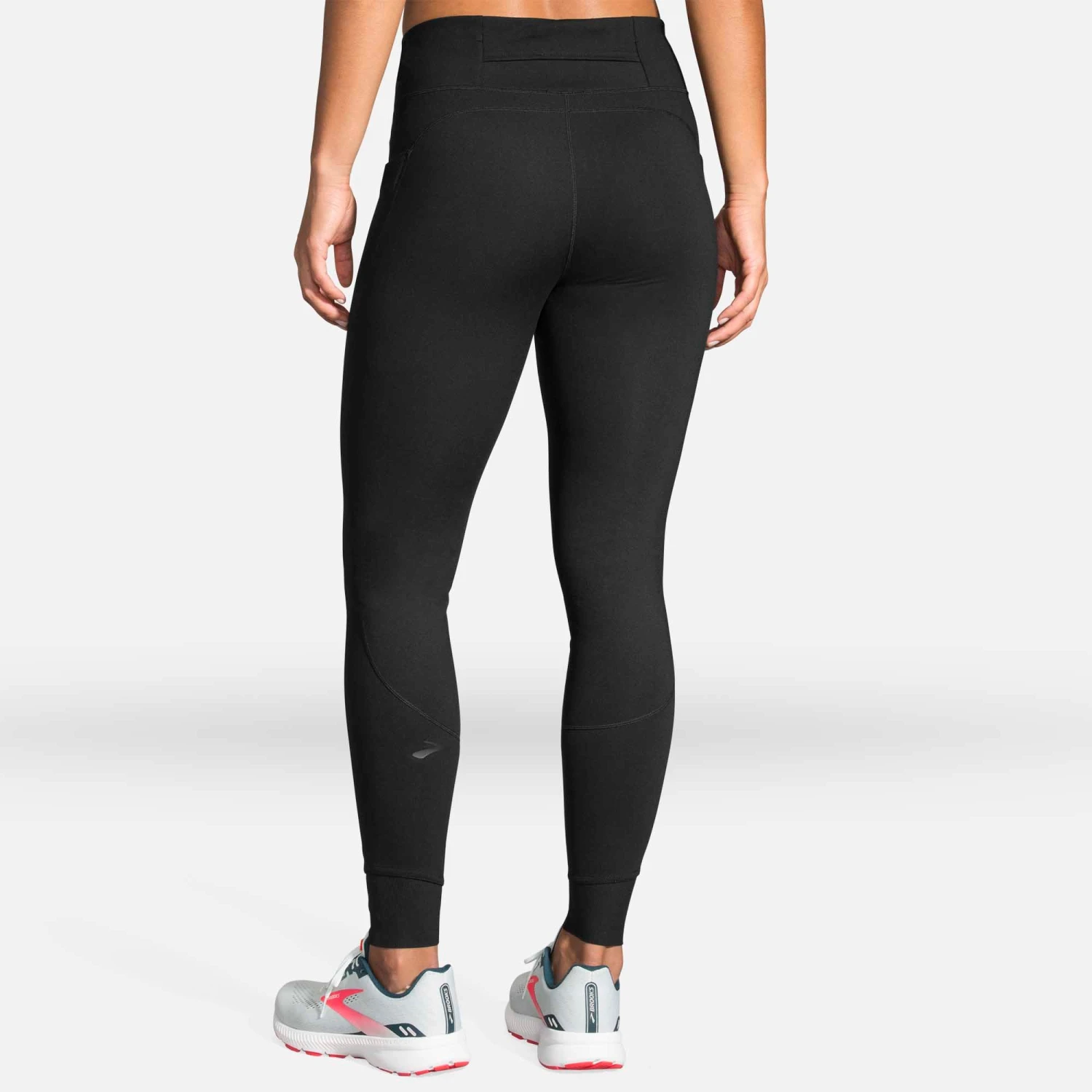 Brooks | Women's Momentum Thermal Tight 4 Brooks | Women's Momentum Thermal Tight - Image 2