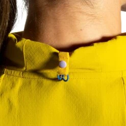 Brooks | Women's Canopy Jacket - Golden Hour -Cheap Sports Store 221521362 W Brooks CanopyJacket backclose