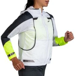 Brooks | Women's Run Visible Convertible Jacket -Cheap Sports Store 221560134 W Brooks RunVisibleConvertibleJacket frontonbody