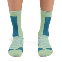 On | Women's Performance High Sock -Cheap Sports Store 365.00839 On PerformanceHighSock front