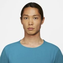 Nike | Men's Dri-Fit Trail Rise 365 SS 14 Nike | Men's Dri-Fit Trail Rise 365 SS -Cheap Sports Store CZ9050367 M nike dftrailrise365ss modelupper