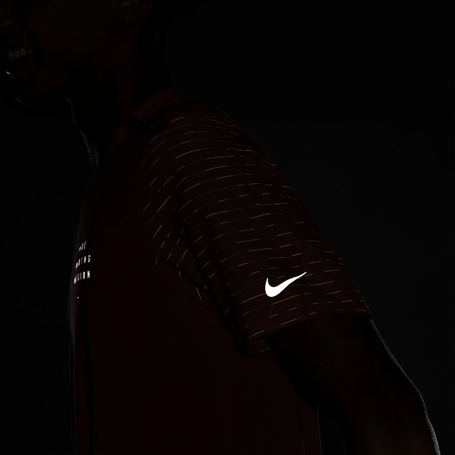 Nike | Men's Dri-Fit Run Division NV Rise 365 SS 10 Nike | Men's Dri-Fit Run Division NV Rise 365 SS - Image 8