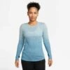 Nike | Women's Dri-FIT ADV Run Division Long-Sleeve Running Top - Light Silver -Cheap Sports Store DX0296 034 W Nike DFADVRunDVNLSTop front