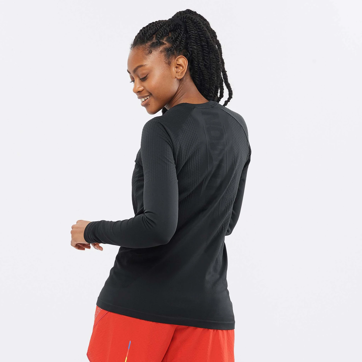 Salomon | Women's Sense Aero Long Sleeve Tee 4 Salomon | Women's Sense Aero Long Sleeve Tee - Image 2
