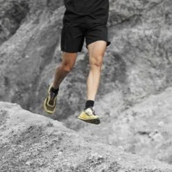 On | Men's Cloudultra Running Shoes 19 On | Men's Cloudultra Running Shoes -Cheap Sports Store M4499542 M onrunning cloudultra lifestyle2