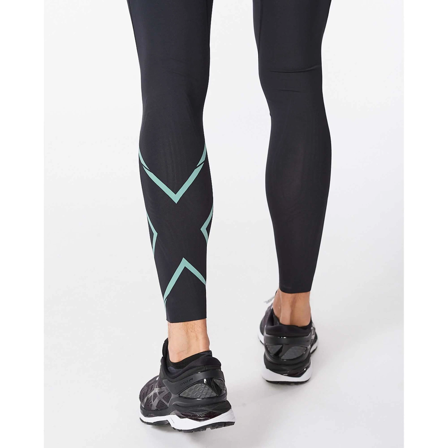 2XU | Men's Light Speed Compression Tights 8 2XU | Men's Light Speed Compression Tights - Image 6