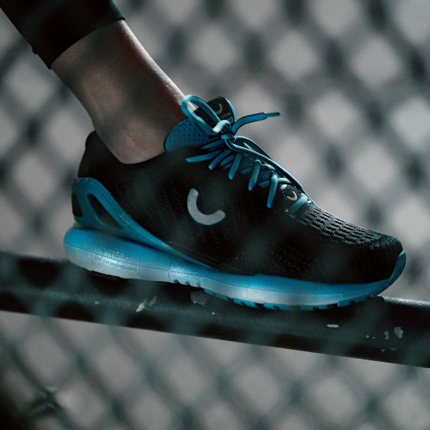 True Motion | Women's U-Tech Aion Running Shoes 8 True Motion | Women's U-Tech Aion Running Shoes - Image 6