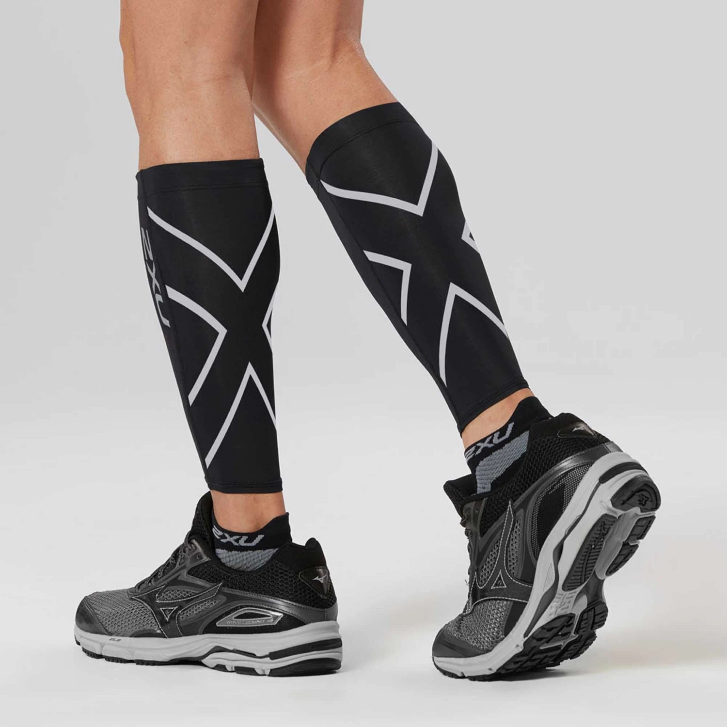 2XU | Unisex Compression Calf Guards 4 2XU | Unisex Compression Calf Guards - Image 2