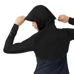 On | Women's Weather Jacket 20 On | Women's Weather Jacket -Cheap Sports Store W20400248 F onrunning weatherjacket hooddetail